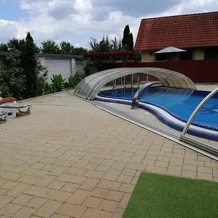 Βίλα Goldenvendeghaz Balatonszabadi Fürdőtelep