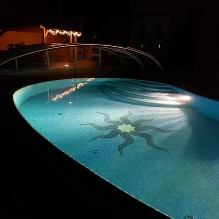 Βίλα Goldenvendeghaz Balatonszabadi Fürdőtelep